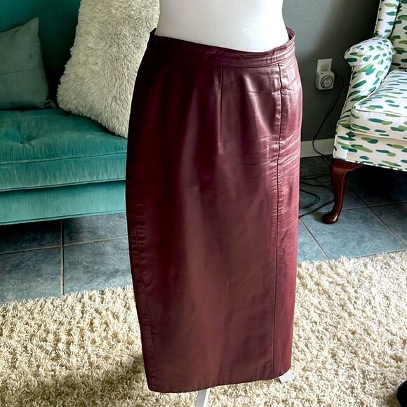 Beautiful vintage  Marsina leather midi skirt. Soft sturdy leather. 16 - Picture 1 of 16